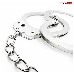 Серебристые металлические оковы с цепочкой